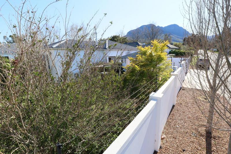 5 Bedroom Property for Sale in Golden Acre Western Cape